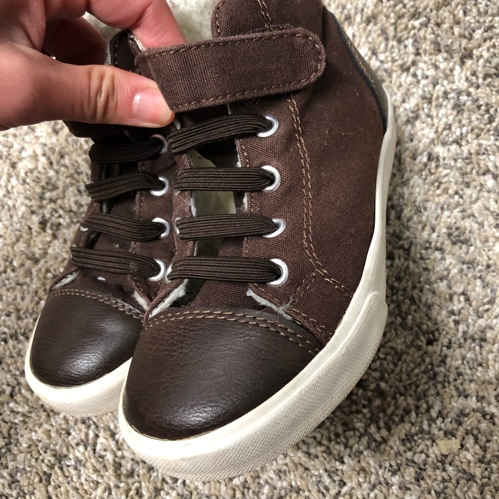 Shoes - Picture 4 of 6
